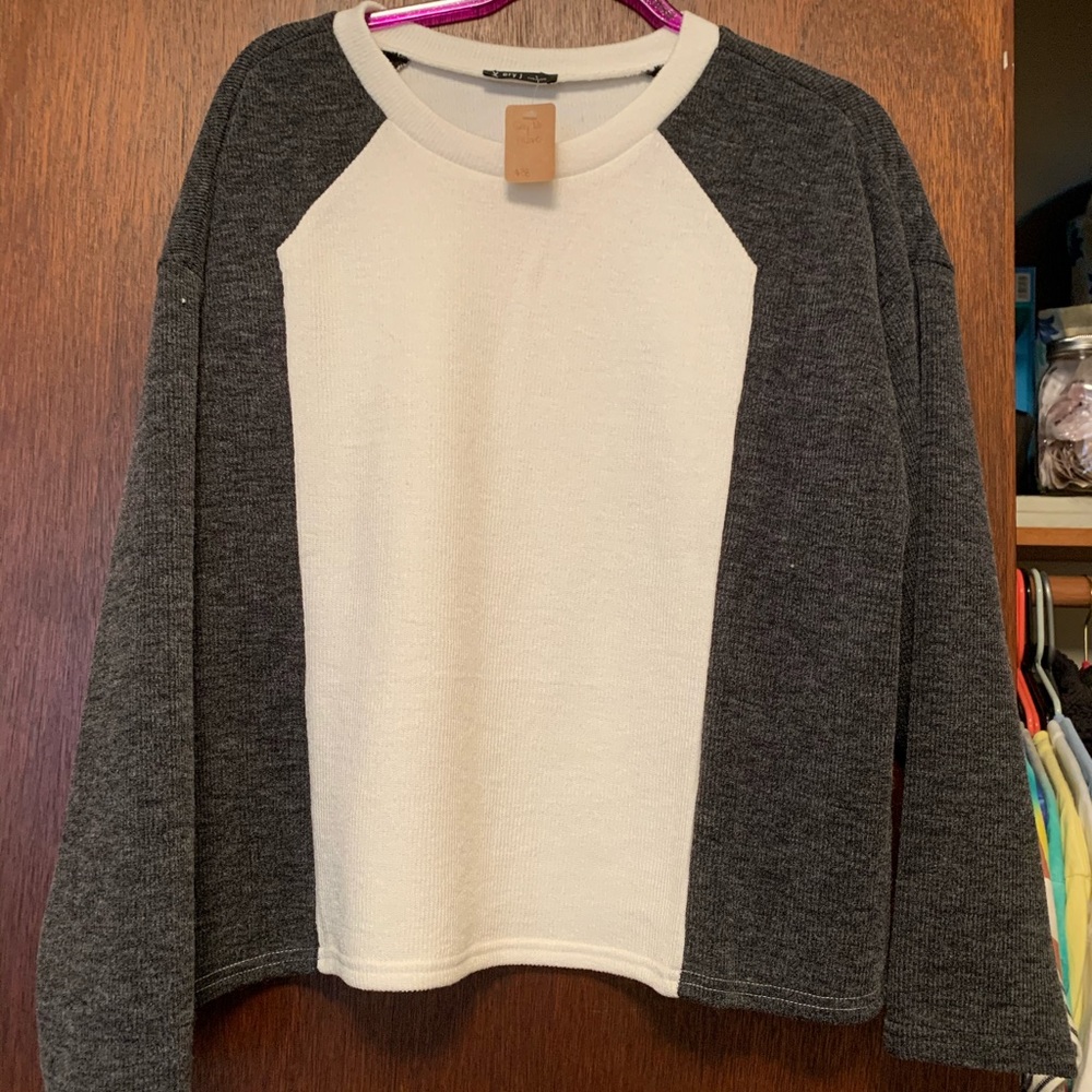 Cropped sweater- thick material